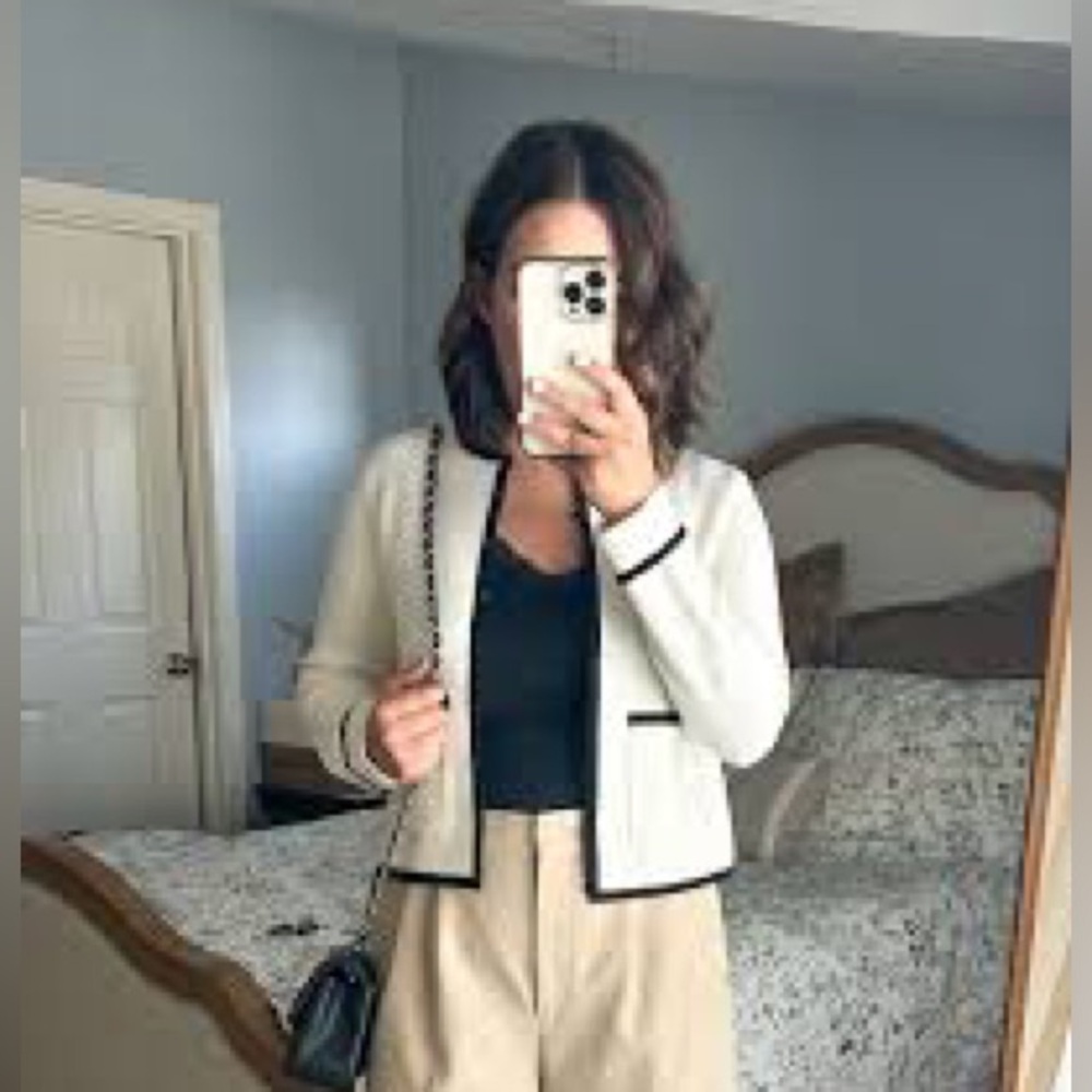 NWOT  brielle cardigan - Picture 2 of 5